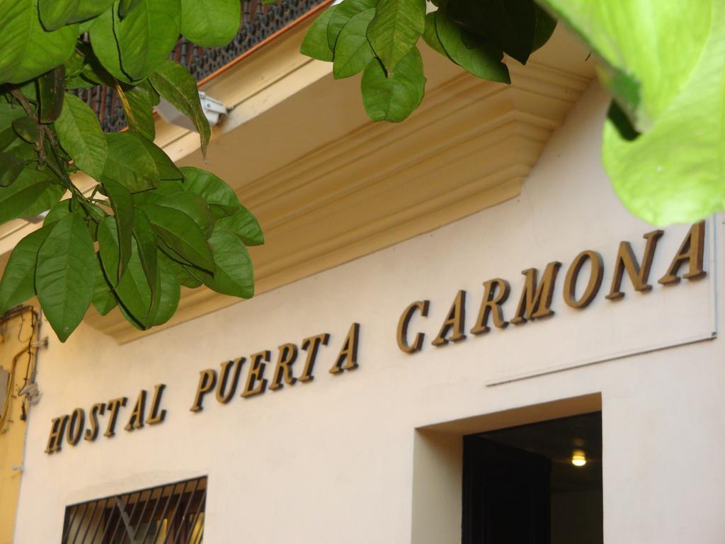 Hostal Puerta Carmona Sevilla Bagian luar foto