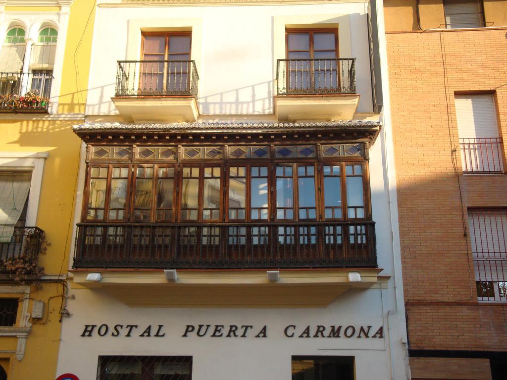 Hostal Puerta Carmona Sevilla Bagian luar foto